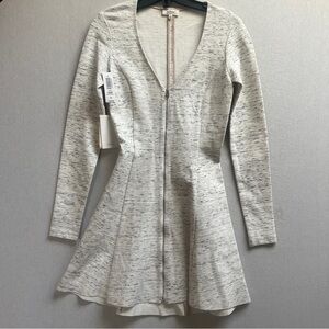NWT Wilfred Aritzia Lavande V neck white long-sleeve zipper dress Sz S